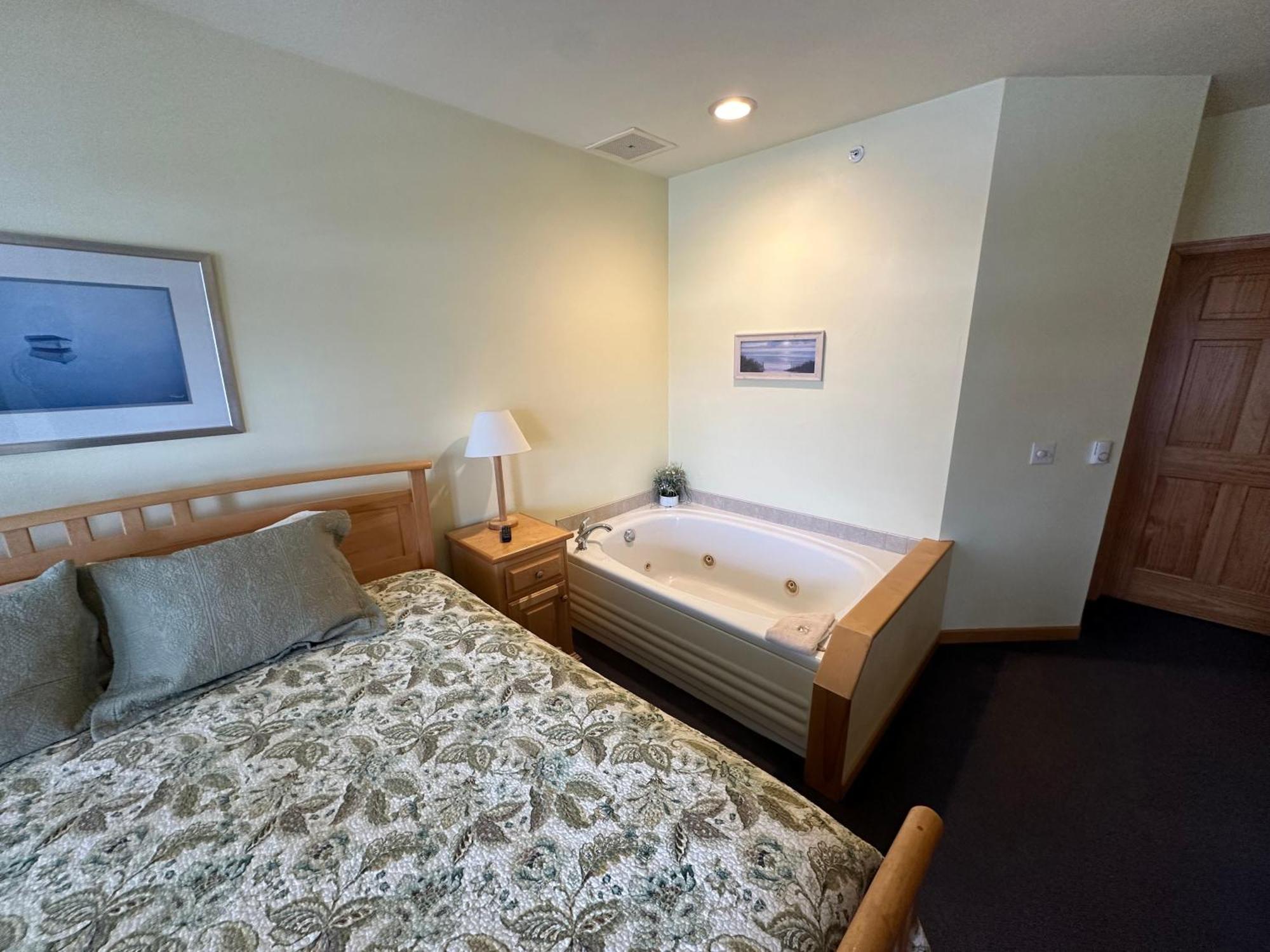 Birchwood Lodge Sister Bay Bagian luar foto