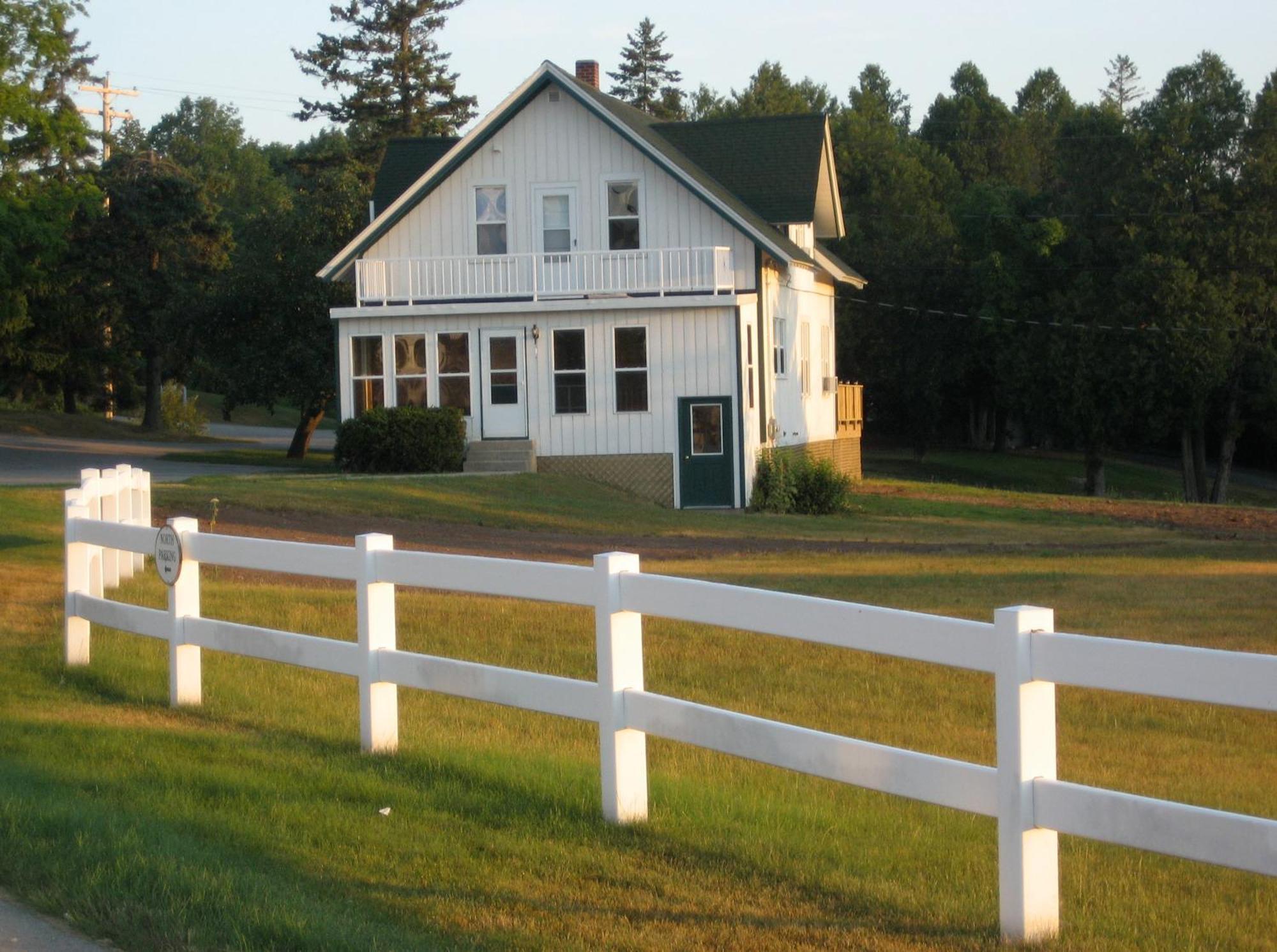 Birchwood Lodge Sister Bay Bagian luar foto